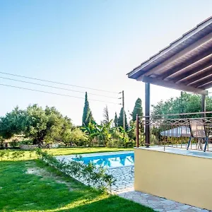  Villa Irida